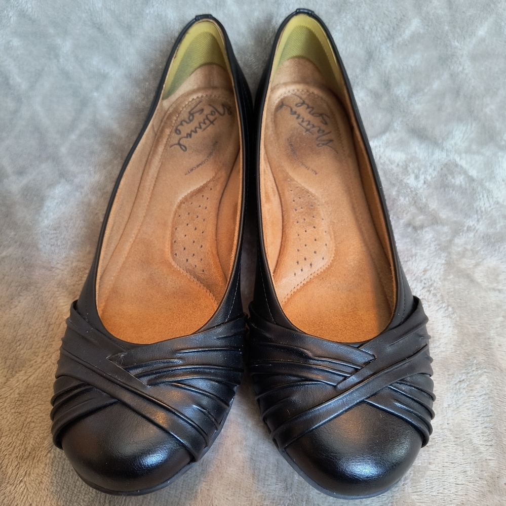 Natural Soul black flats size 9.5 women's